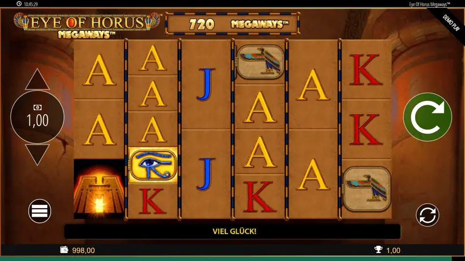 Eye of Horus Megaways Basisspiel mit vollem Raster und allen ägyptischen Symbolen